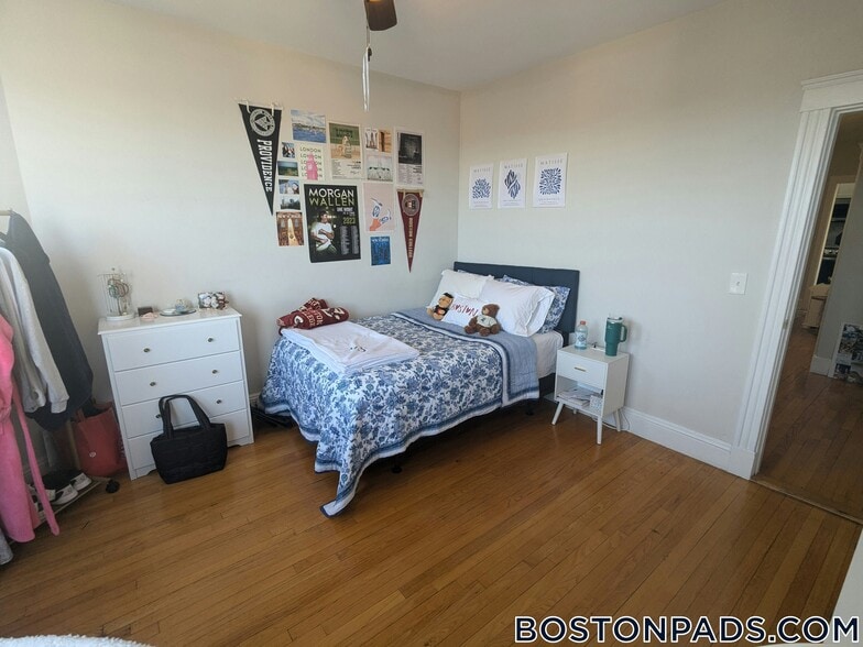 Building Photo - 2 Sutherland Rd