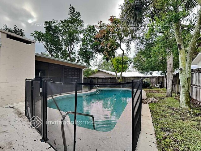 Building Photo - 2464 Carolton Rd