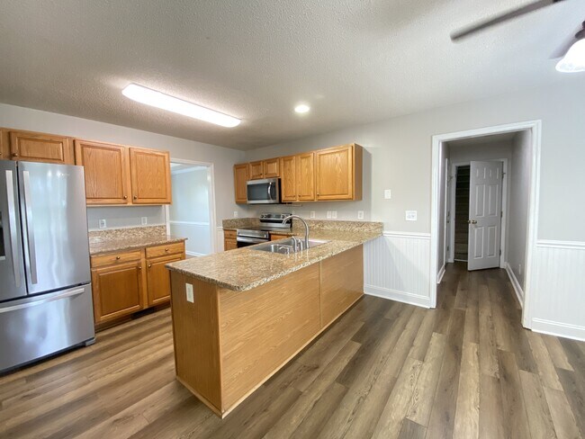 Building Photo - 346 Cresthaven Dr