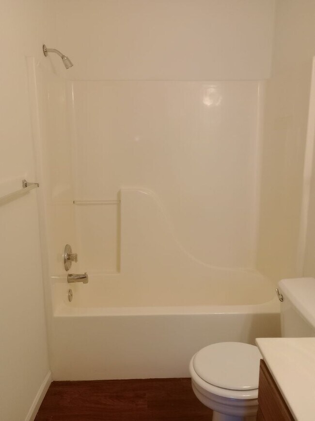 Building Photo - 1729-1731-1731 Louise Cir