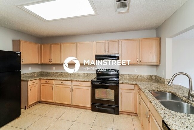 Building Photo - 3 Bedroom Pet-Friendly Home in San Antonio...