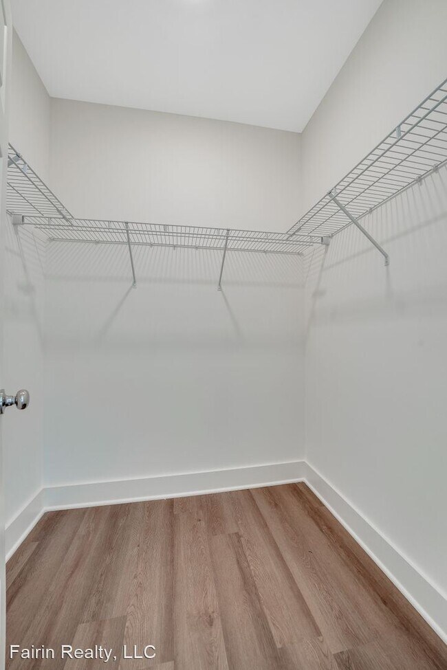 Building Photo - 2 br, 2.5 bath House - 4263 Brevard Blvd