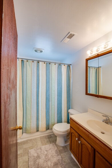 Bathroom - 519 E 6th St