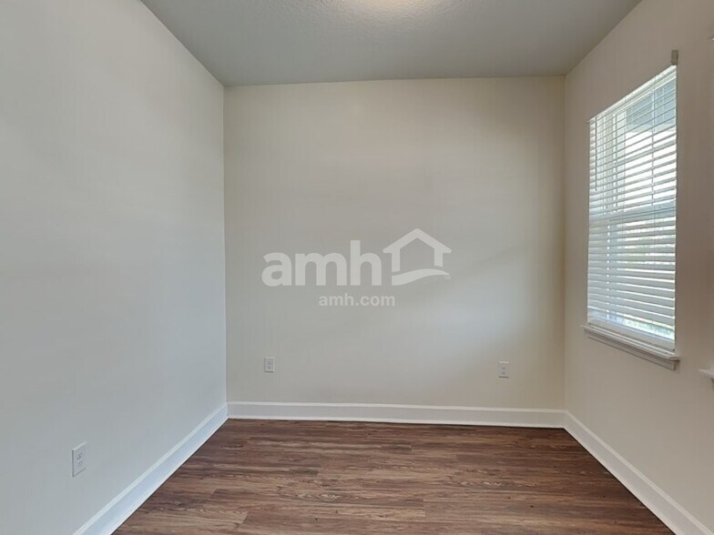 Building Photo - 4540 Reisswood Loop