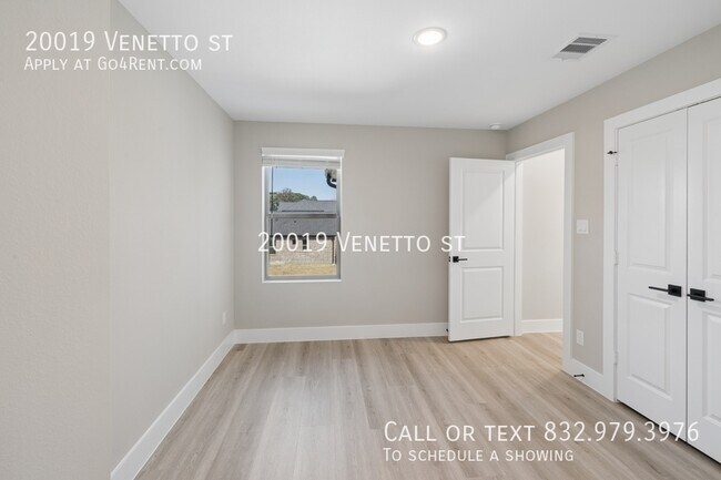 Building Photo - 20019 Venetto St