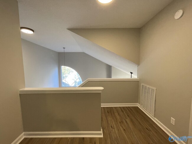 Building Photo - 1085 Stones Throw Dr NW