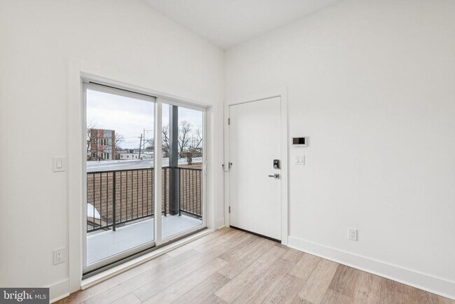 Building Photo - 5034 Florence Ave