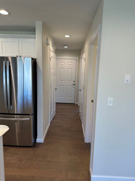 Entry - 6704 Summerset Dr SE