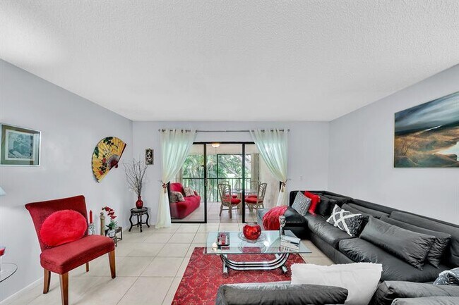 Building Photo - 9278 Vista Del Lago