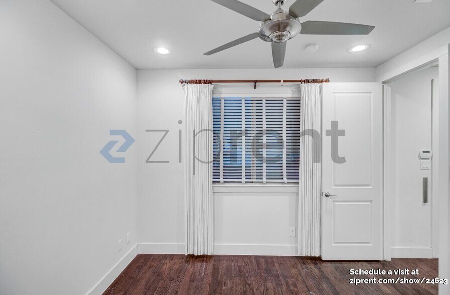 Building Photo - 3010 Zenia Dr