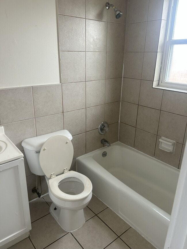 Building Photo - Kendall Arms