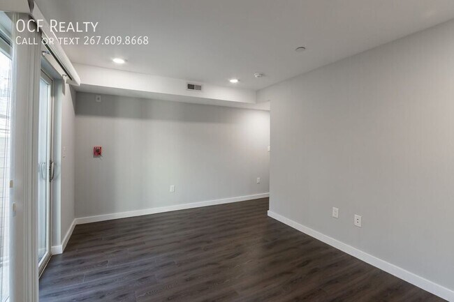 Building Photo - 749 N 20th St