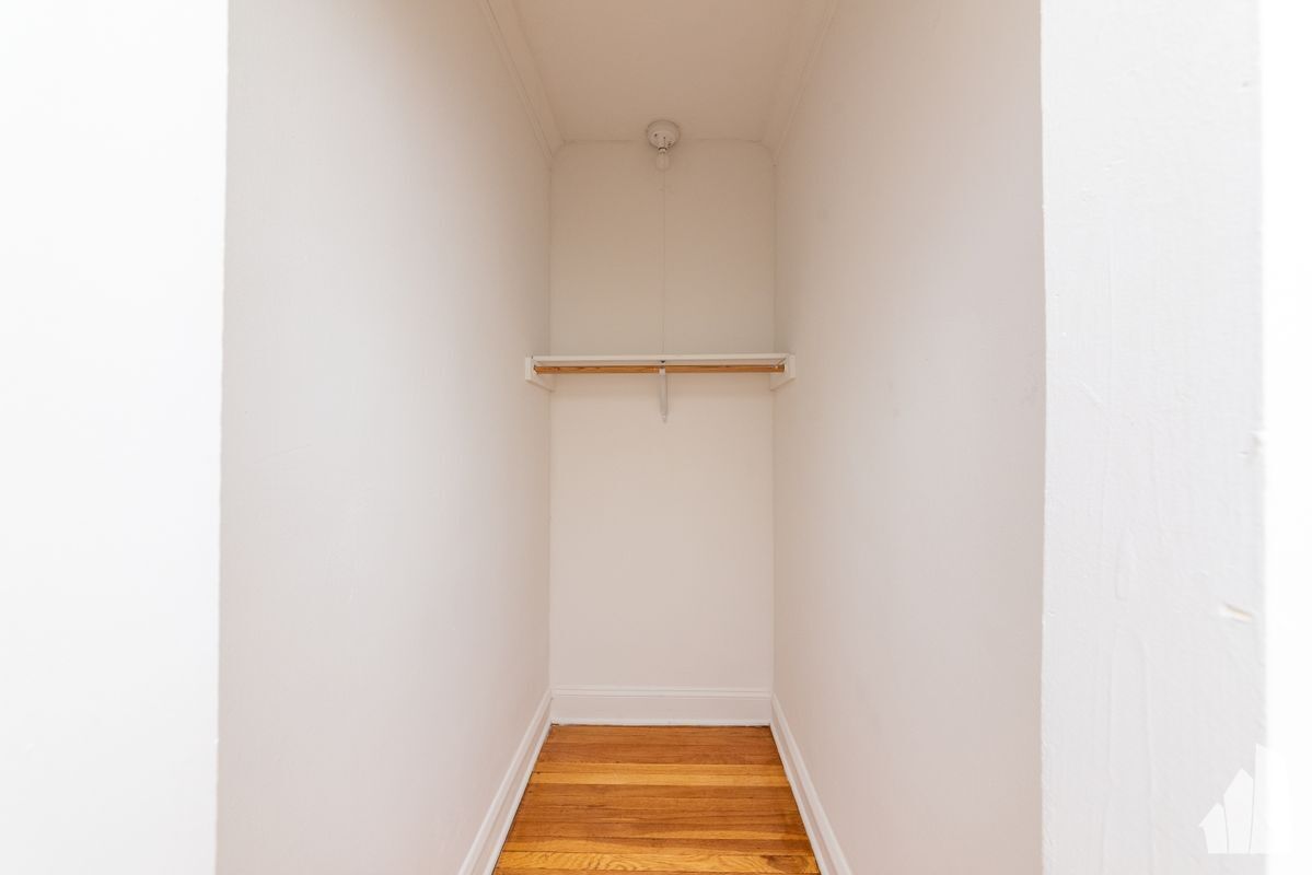 Building Photo - 4043 N Mozart St