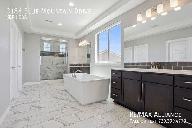 Building Photo - 3186 Blue Mountain Dr