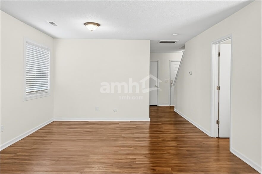 Building Photo - 808 Topsail Dr