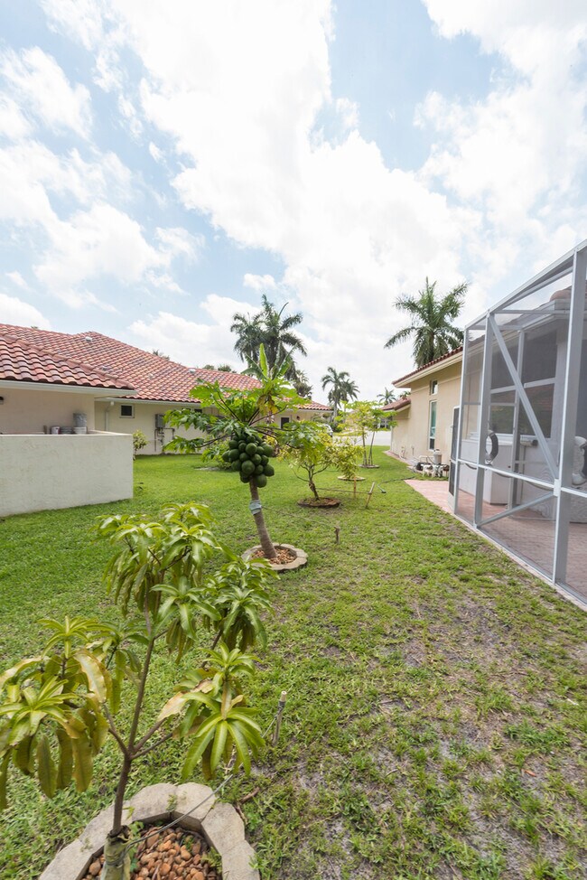 Building Photo - Live the Resort Life in Boca Raton - AVAIL...