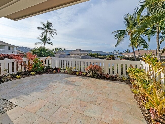 Building Photo - Ground floor 3 bedroom 2 bath with ocean view and community pools