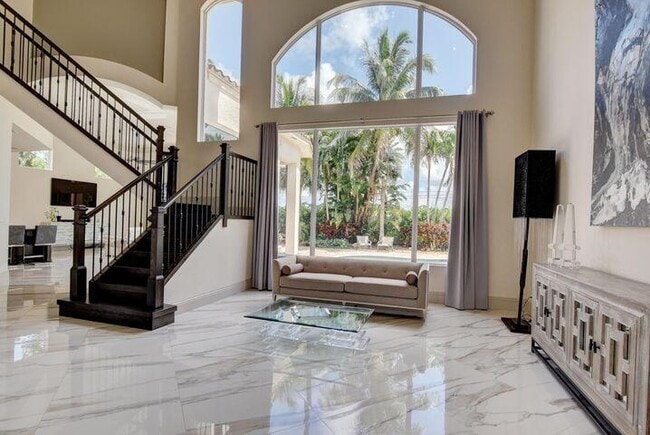 Building Photo - 6735 Royal Orchid Cir