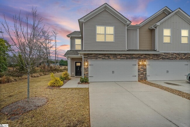 Building Photo - 218 Reynard Trl