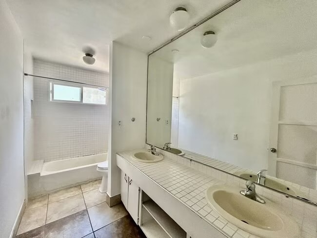 Building Photo - 4524 W 64th St
