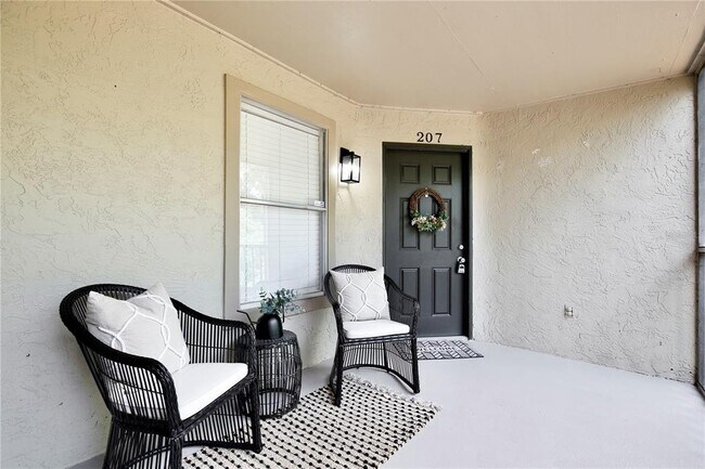 Building Photo - 956 Salt Pond Pl