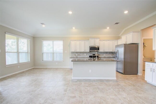 Building Photo - 19259 Presa Canyon Dr