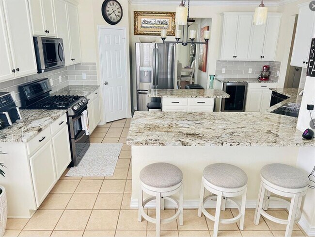 Building Photo - 2311 Encino Mist