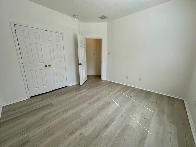 Building Photo - 951 Doire Dr