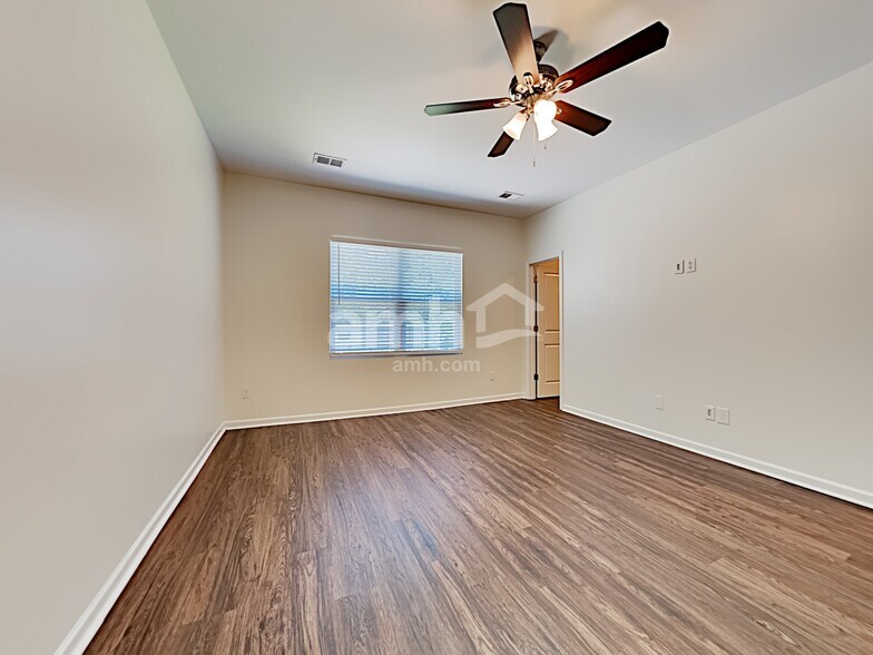Building Photo - 274 Decatur Dr