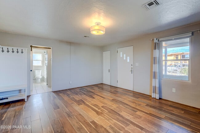 Building Photo - 639 Dameron Dr