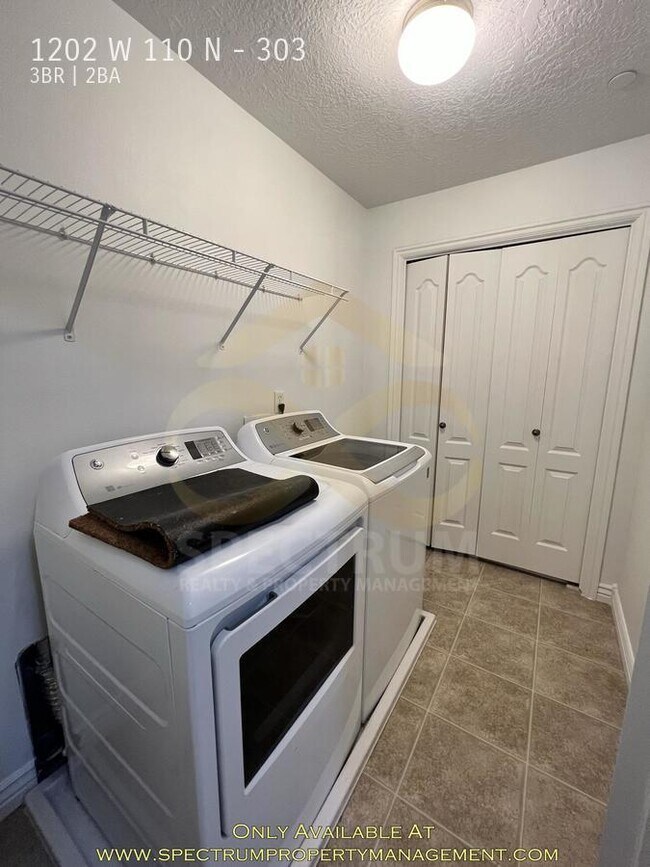Building Photo - 1ST MONTH RENT FREE! Remodeled 3 Bd/2 Ba C...