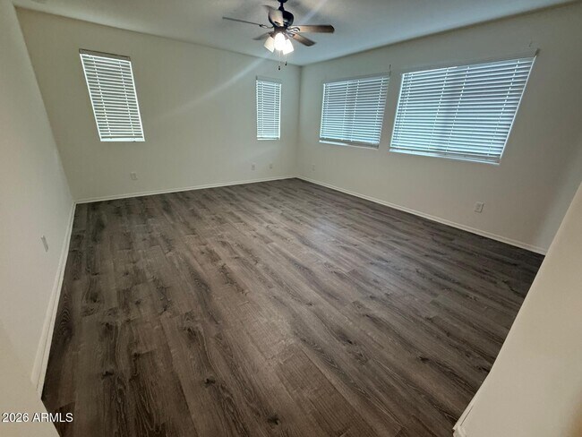 Building Photo - 6901 N 88th Dr