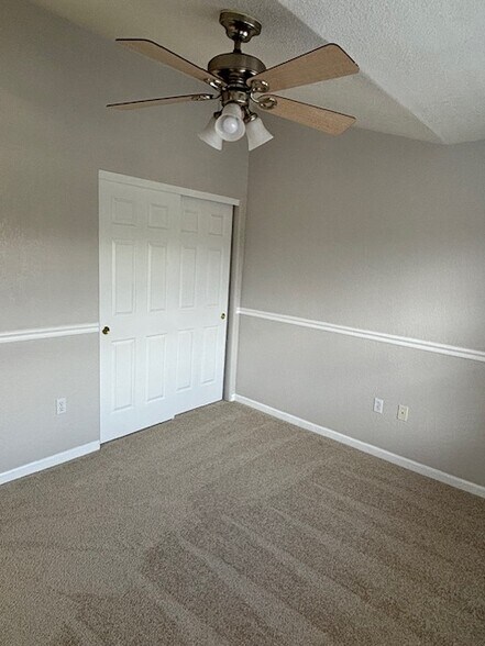 Guest Bedroom - 3575 Boulder Cir