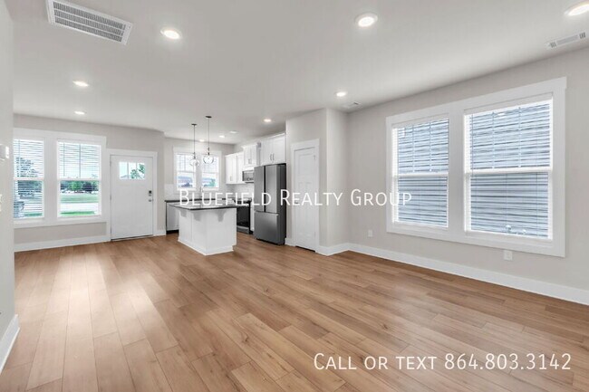 Building Photo - 271 Dalmatian Dr