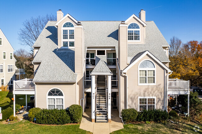 907 Hillside Lake Ter - The Vistas At Washington Woods