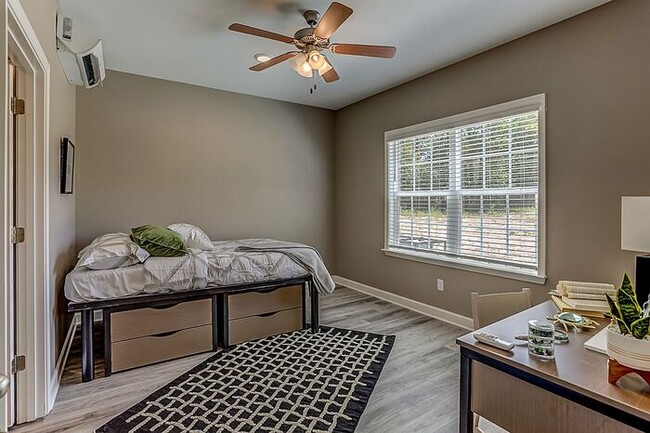 Building Photo - Shared Housing Experience in Memphis -> @t...