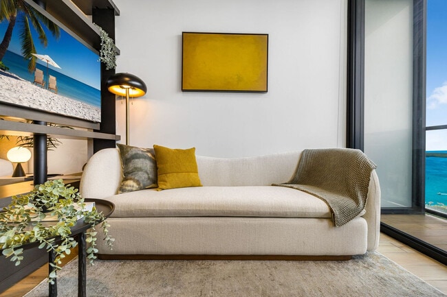 Building Photo - 398 NE 5th St