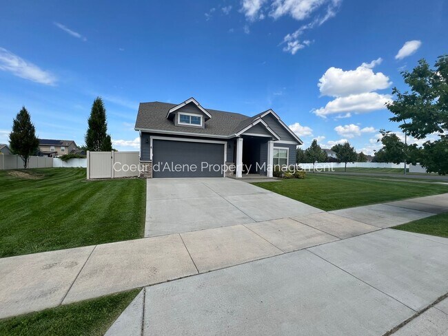 Building Photo - 4025 W Homeward Bound Blvd