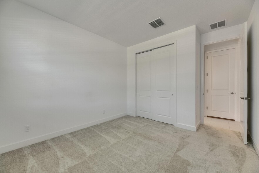 Building Photo - 4915 Sienna Isles Ave