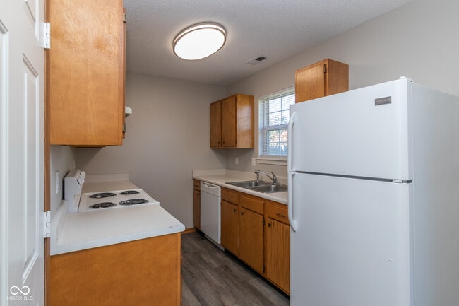 Building Photo - 2816 Fieldstone Ct