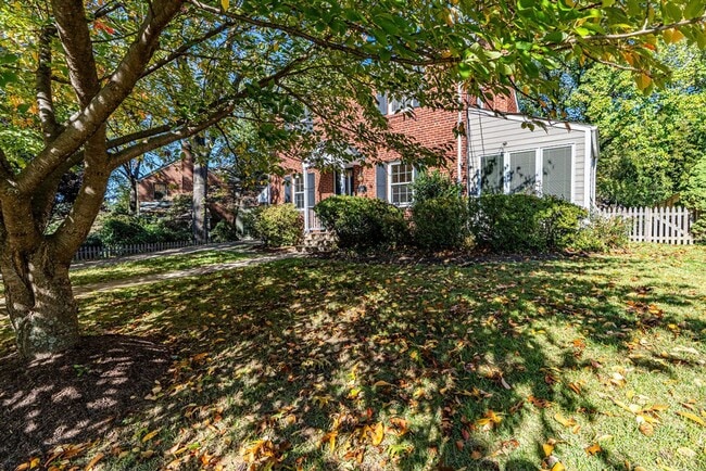 Building Photo - Charming 3 Bedroom Colonial Home in Bethesda