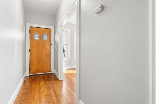 Building Photo - 3 Lawry St