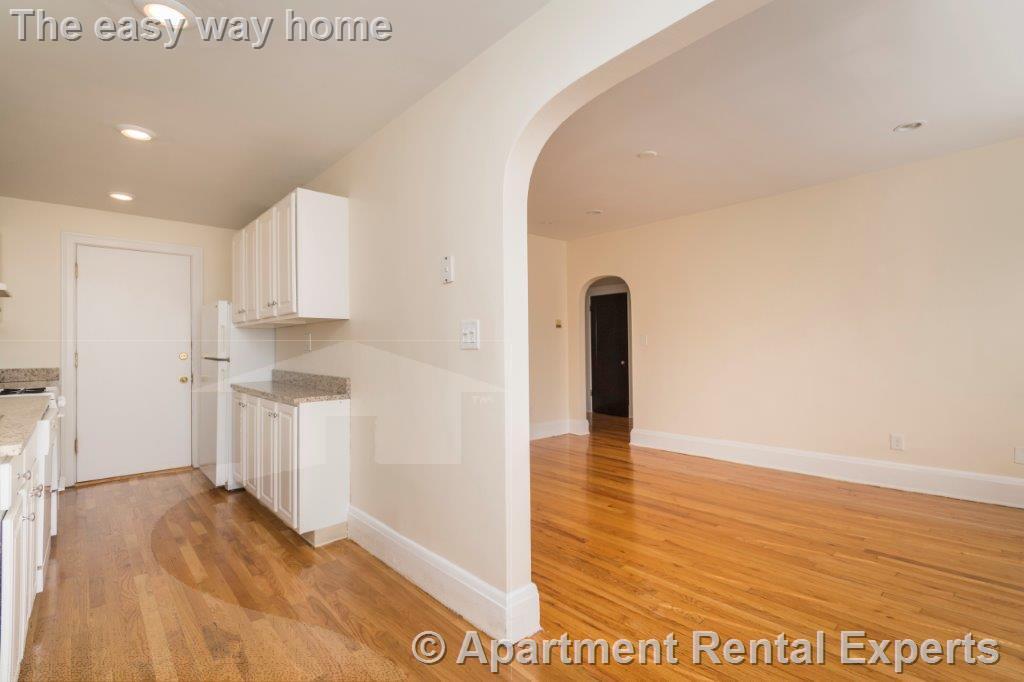 Building Photo - 123 Highland Ave