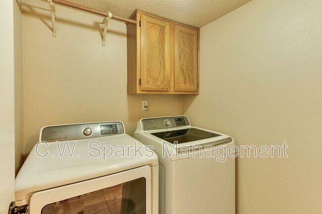 Building Photo - 4018 Smartt St