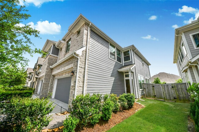 Building Photo - 19623 San Angelo Park Dr