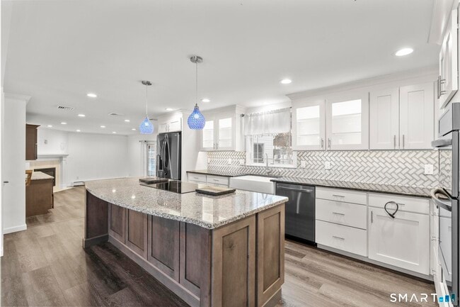 Building Photo - 125 Birchwood Dr