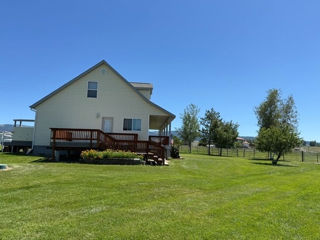 Building Photo - Dream Stevensville Horse Property on 8 acres