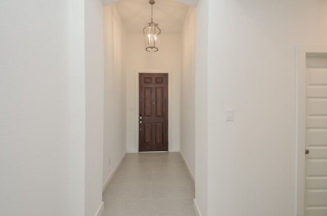 Building Photo - 23719 Sweeny Vly Dr