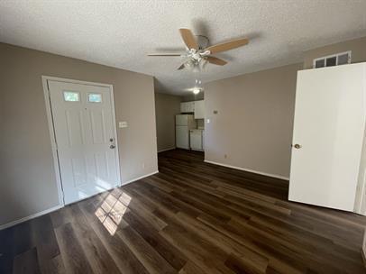 Building Photo - Charming 1-Bedroom Retreat on Billie Dr