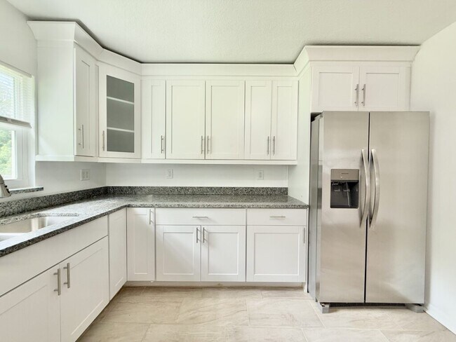 Building Photo - 2125 Mark Ave